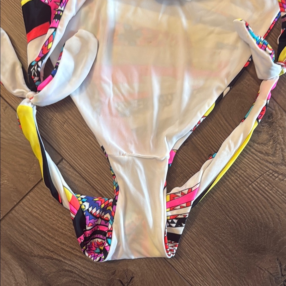 Tezenis Colorful Patterned Bikini Set NWT - Picture 5 of 9